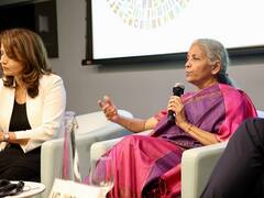 आर्थिक स्थिरता की समीक्षा करेंगी वित्त मंत्री, बजट के बाद एफएसडीसी की पहली बैठक