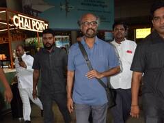 मुंबई एयरपोर्ट पर कैजुअल लुक में नजर आए Rajnikanth, ब्लू टी-शर्ट और ग्रे ट्राउजर में दिखा अलग अंदाज