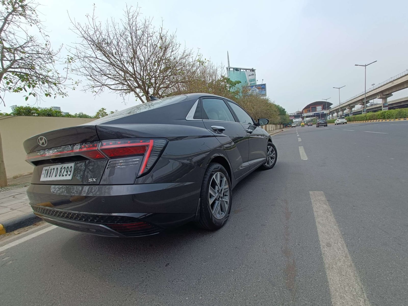 Hyundai Verna Review: देखिए 2023 हुंडई वरना 1.5 IVT का माइलेज रिव्यू, कंफर्ट और फीचर्स में भी हुआ है सुधार 