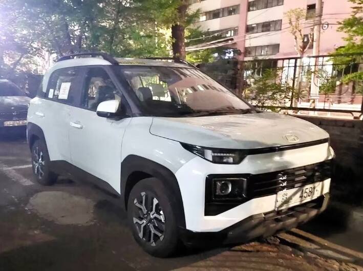 ह्युंदाई एक्स्टर (Hyundai Exter) : ह्युंदाई लवकरच ही मायक्रो SUV लॉन्च करणार आहे. यात उत्कृष्ट डिझाइनसह दोन पर्यायी इंजिन मिळतील.
