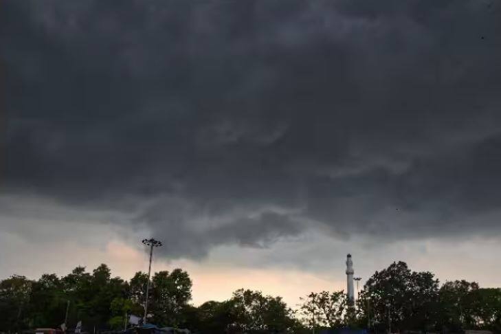 Early morning rain temprature falls IMD issues alert Weather Update: ਤੜਕਸਾਰ ਮੀਂਹ ਨੇ ਝੱਖੜ ਨਾਲ ਦਿੱਤੀ ਦਸਤਕ, ਪੰਜਾਬ 'ਚ 157 ਫੀਸਦੀ ਜ਼ਿਆਦਾ ਮੀਂਹ, IMD ਨੇ ਜਾਰੀ ਕੀਤਾ ਅਲਰਟ