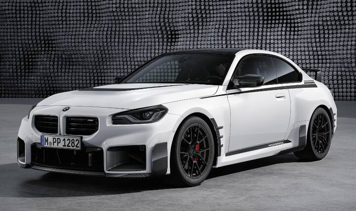 बीएमडब्ल्यू एम2 (BMW M2) : मे महिन्यातच BMW आपली M सिरीज कार लॉन्च करू शकते. त्याची किंमत सुमारे 1 कोटी रुपये असू शकते.