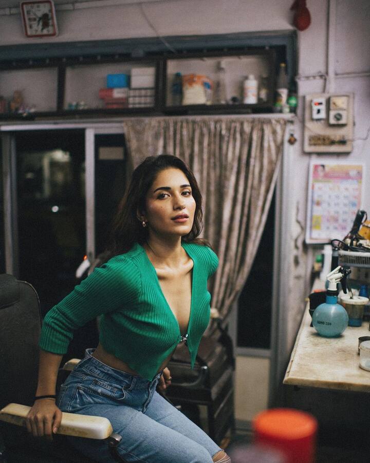 రుహానీ శర్మ ( image credit : Ruhani Sharma/Instagram )
