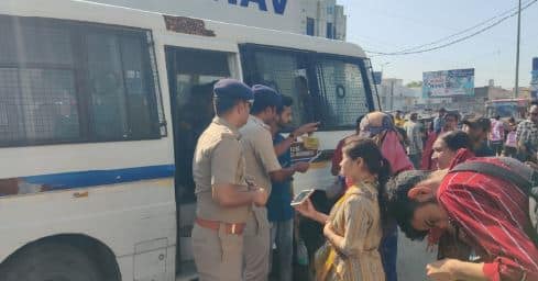 Police helped the students in many districts of the state Talati Exam 2023: રાજ્યના અનેક જિલ્લાઓમાં પોલીસે વિદ્યાર્થીઓની કરી મદદ, સમયસર પહોંચાડ્યા પરીક્ષા કેંદ્રો પર