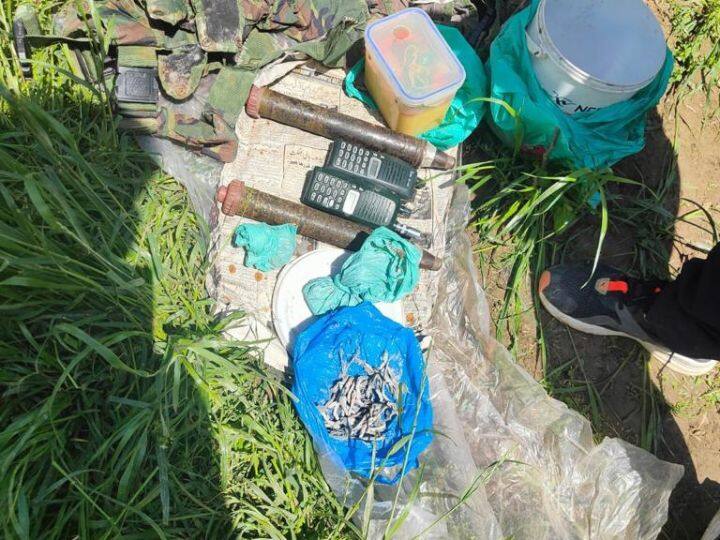 jammu kashmir terror plot foiled in Pulwama police arrested Ishfaq IED recovered पुलवामा में आतंकी साजिश नाकाम, पुलिस को मिला 5-6 किलो IED, इशफाक नाम का शख्स गिरफ्तार