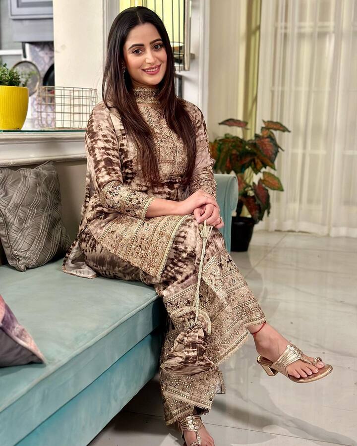 उन्होंने बताया- पाखी शो में कई साजिशे करती दिखी लेकिन मेरे लिए ये बेहद मुश्किल हो रहा था. मैं कई बार क्रिएटिव राइटर को कहती थी कि ये मुझसे नहीं होगा.