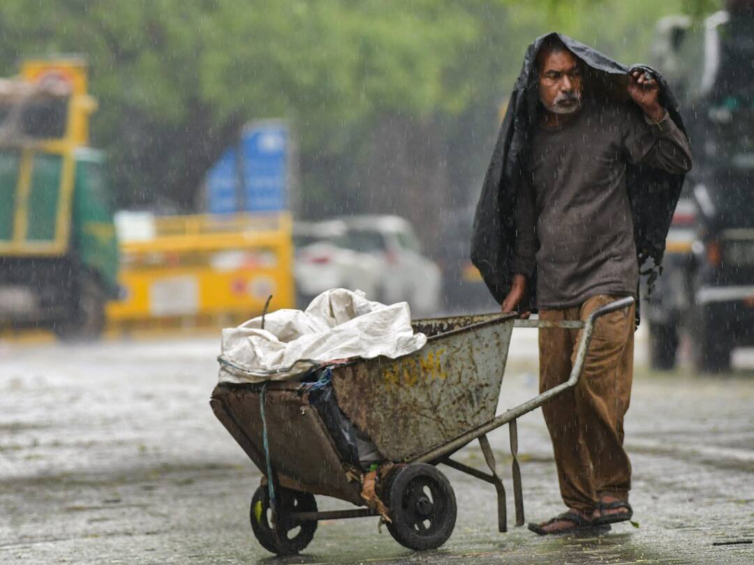 Delhi Weather Update: Light Rain Expected In Parts Of National Capital Today Delhi Weather Update: Light Rain Expected In Parts Of National Capital Today