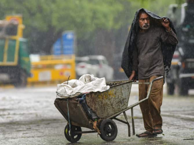 Delhi Weather Update 2023: Minimum Temperature 4 Degrees Below Season Average Light Rain And Drizzle Expected Prediction