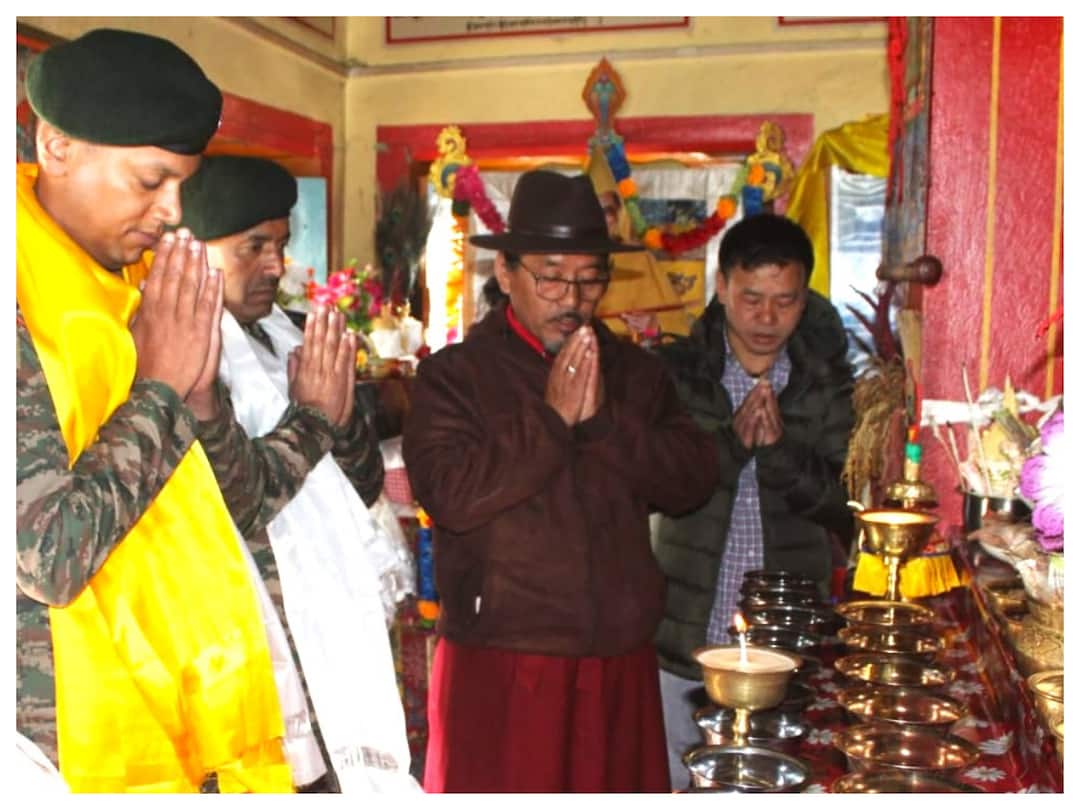 Arunachal Pradesh: Indian Army Joins Locals To Mark Buddha Purnima At Taktsang Gompa In Tawang Arunachal Pradesh: Indian Army Joins Locals To Mark Buddha Purnima At Taktsang Gompa In Tawang