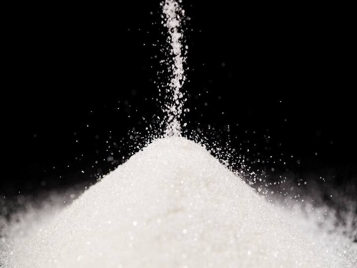 sugar  prices in India has been an increased know here Sugar Price: उत्पादन घटने से चीनी के दाम इतने बढ़ गए, पूरी डिटेल यहां जान लें