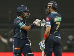 Watch: उलटी पैंट पहनकर मैदान पर विकेटकीपिंग करने कैसे आ गए रिद्धिमान साहा, खुद किया खुलासा