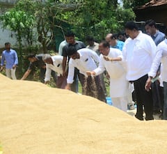 ప్రతి గింజ కొంటాం, 12 రైస్ మిల్లులపై చర్యలు తీసుకున్నాం - ఏపీ మంత్రి కారుమూరి