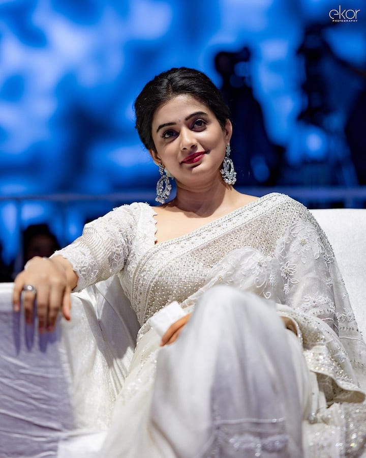 ప్రియమణి రాజ్ అందమైన ఫోటోలు