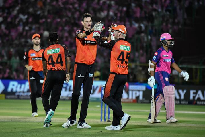 IPL 2023 Points Table : आयपीएल 2023 चा 52 वा सामना राजस्थान रॉयल्स आणि सनरायझर्स हैदराबाद यांच्यात जयपूरच्या सवाई मानसिंग स्टेडियमवर खेळला गेला. या रोमहर्षक सामन्यात हैदराबादने चार विकेट्सने विजय मिळवला.