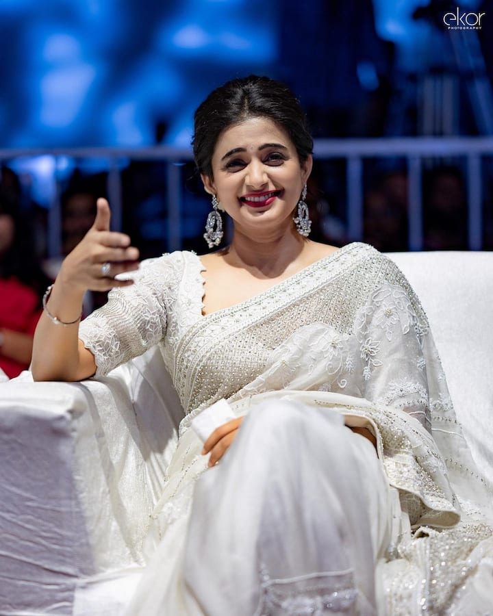 ప్రియమణి రాజ్ అందమైన ఫోటోలు
