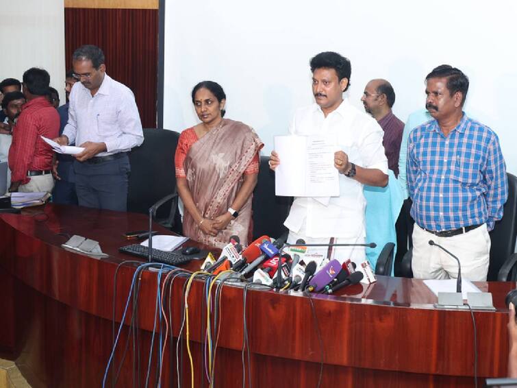 URL Tamil Nadu 12th Result 2023 Declared at Official Website www.tnresults.nic.in TN 12th Result 2023 Announced TN 12th Result 2023: வெளியானது 12-ஆம் வகுப்பு பொதுத்தேர்வு முடிவுகள்.. தேர்வு முடிவுகளை எப்படி தெரிந்துகொள்வது? முழு விவரம் இதோ..