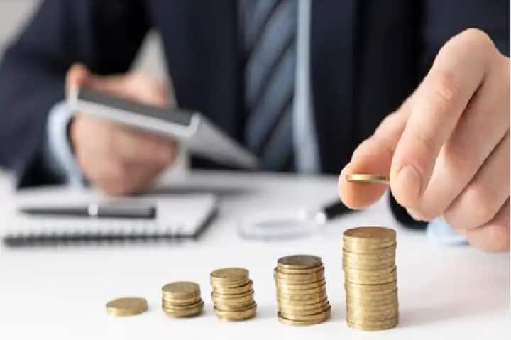 Deutsche Bank : ডয়চে ব্যাঙ্ক এই ব্যাঙ্ক RD-র ওপর  7.25 শতাংশ সুদ দিচ্ছে যা 60 মাসে ম্যাচিওরড হবে।