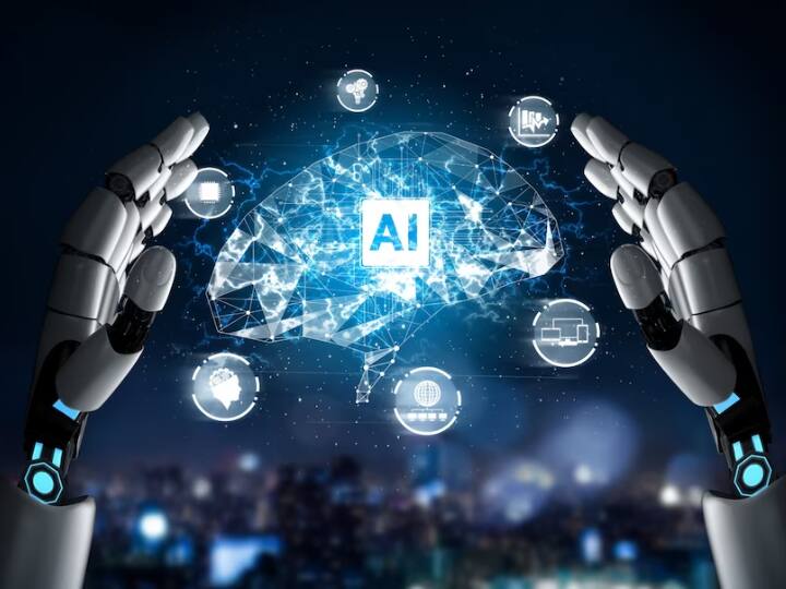 Tech Bosses on AI : जनरेटिव एआई तकनीकों ने इन दिनों बहुत ध्यान आकर्षित किया है. टेक्नोलॉजी की बढ़ती क्षमताओं ने कुछ लोगों को परेशान कर दिया है, जबकि अन्य इसकी वकालत कर रहे हैं.