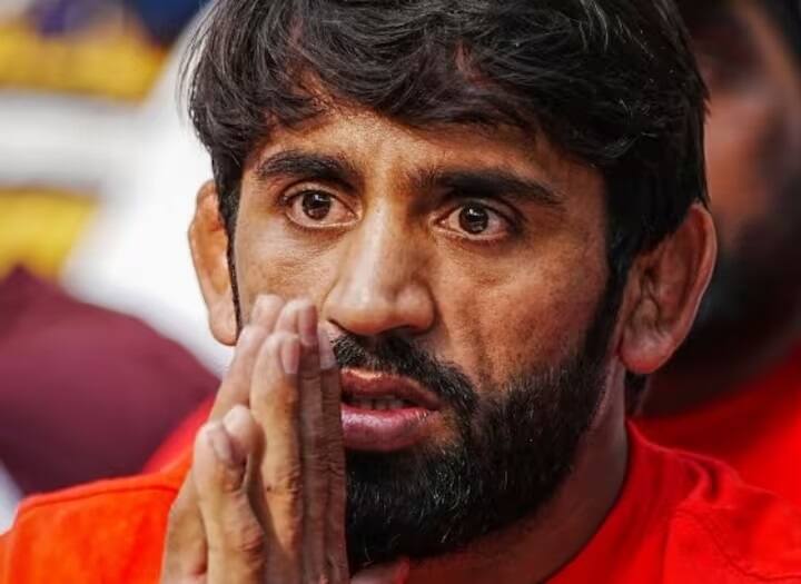 Bajrang Punia News: wrestler bajrang punia deleted instagram story support of bajrang dal Protest: વિરોધ પ્રદર્શન વચ્ચે બજરંગ પૂનિયાનું વિવાદિત ટ્વીટ, લખ્યું - 'હું બજરંગી છું ને.......' બાદમાં કરી દીધુ ડિલીટ