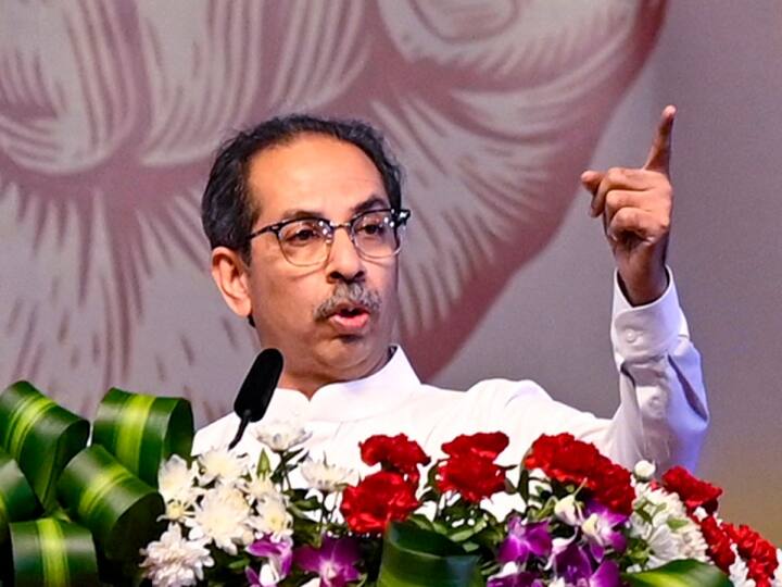 Uddhav Thackeray big attack on BJP in Saamana said  his odging boarding is empty Maharashtra Politics: उद्धव ठाकरे का बीजेपी पर बड़ा हमला, शरद पवार के इस्तीफा वापसी के बाद कहा- उनका 'लॉजिंग बोर्डिंग खाली'