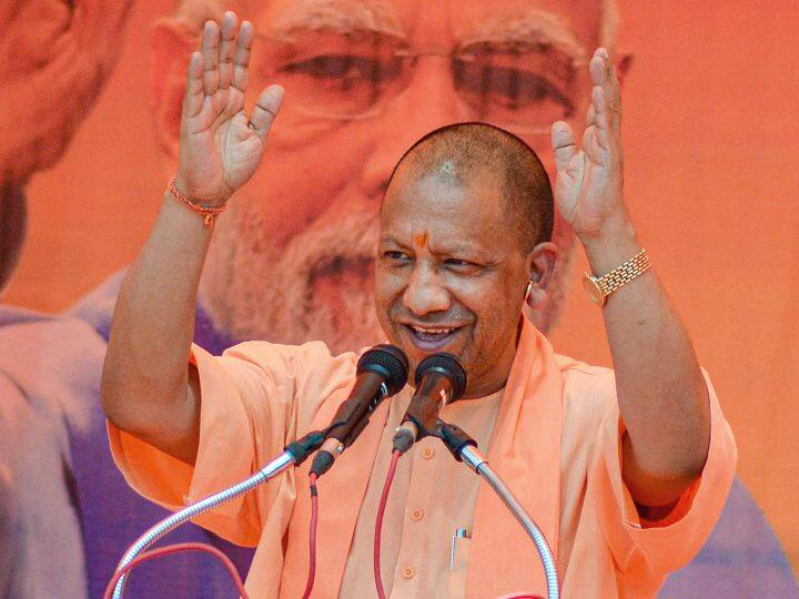 UP Nikay Chunav 2023 shahjahanpur yogi adityanath public meeting speech on mafia ann UP Politics: अपराधियों पर सीएम योगी का बड़ा जुबानी हमला, कहा- 'माफियाओं की गर्मी निकालकर मौसम ठंडा कर दिया'