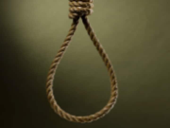 ईरान में सरकार कानून तोड़ने वाले लोगों के खिलाफ मौत की सजा देने में किसी भी तरह की कोताही नहीं बरतती है.