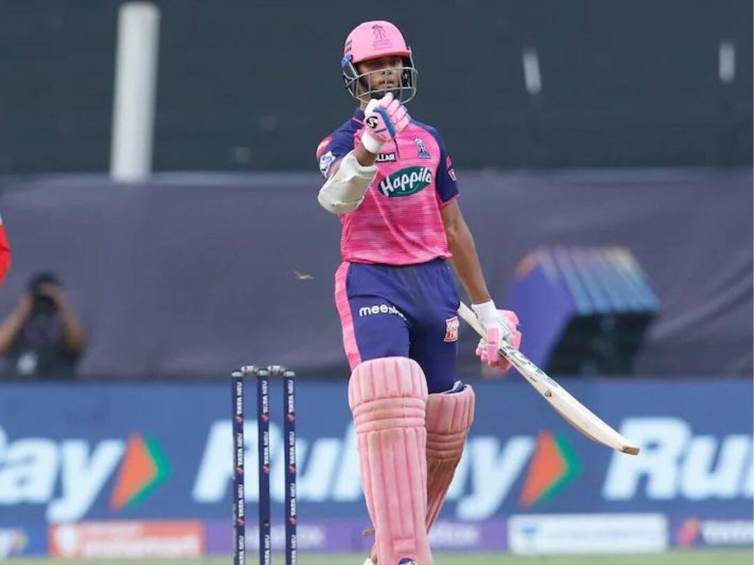 IPL Record: பாக்கதான் பொடிபசங்க.. ஐபிஎல் தொடரில் அதிவேகமாக 1000 ரன்கள்.. ஜெய்ஷ்வால் புதிய சாதனை Yashasvi Jaiswal becomes second fastest Indian, second youngest batter to 1000 IPL runs IPL Record: பாக்கதான் பொடிபசங்க.. ஐபிஎல் தொடரில் அதிவேகமாக 1000 ரன்கள்.. ஜெய்ஷ்வால் புதிய சாதனை
