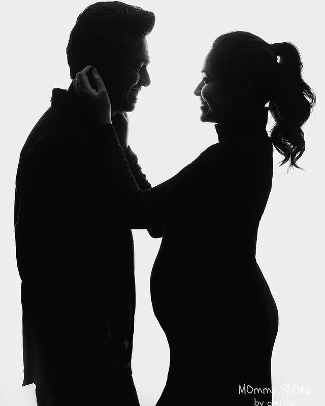 இவரும் விஜய் டிவியின் கனா காணும் காலங்கள் தொடரில் அறிமுகமாகி தொலைக்காட்சி, சினிமா என பிரபலமாக வலம் வந்த ப்ரியாவும் 2014ஆம் ஆண்டு திருமணம் செய்து கொண்டனர்.