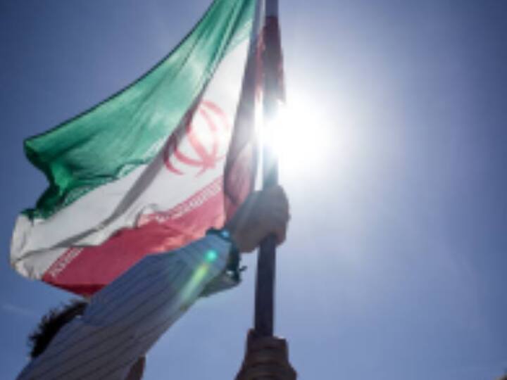 एक रिपोर्ट के अनुसार ईरान सरकार ने पिछले साल 582 लोगों को फांसी की सजा दी थी.