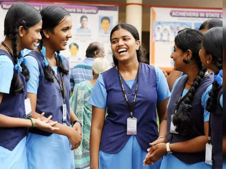 Tamil Nadu 12th Result 2023 Thanjavur District Pass Percentage Know Full Details TN HSC Result 2023 TNN Thanjavur TN 12th Result: தஞ்சை மாவட்டத்தில் 12ம் வகுப்பில் 95.18% தேர்ச்சி; அரசு பள்ளி மாணவ, மாணவிகள் அதிக மதிப்பெண்