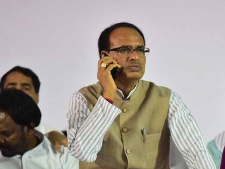 Manipur Violence MP CM Shivraj Singh Chouhan Talk with Biren Singh Discuss Safety Of MP 21 Student ANN Manipur Violence: एमपी के 21 छात्रों ने वापस आने के लिए लगाई मदद की गुहार, CM शिवराज ने मणिपुर के मुख्यमंत्री से की बात