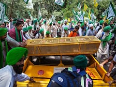 Farmers Break Through Delhi Police Barricades To Join Wrestlers' Protest At Jantar Mantar. In Pics