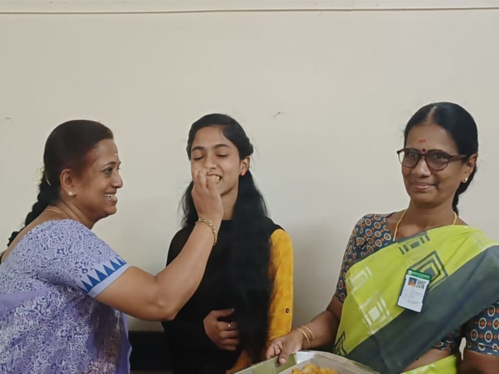 12th Student Nandhini: ஒவ்வொரு பாடத்திலும் 100க்கு 100..வெற்றிக்கு இவர்களே காரணம் - சாதனை மாணவி நந்தினி பேட்டி