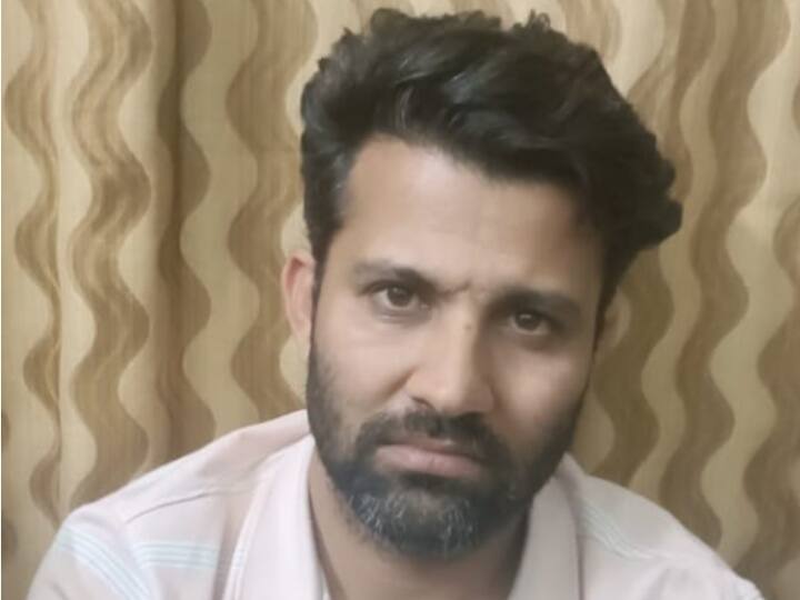 Rajasthan News: उदयपुर ACB की बड़ी कार्रवाई, 12 लाख की रिश्वत लेते दो दलाल गिरफ्तार Rajasthan News Udaipur ACB arrested two officials of UDH with bribe of 12 lakhs ann Rajasthan News: उदयपुर ACB की बड़ी कार्रवाई, 12 लाख की रिश्वत लेते दो दलाल गिरफ्तार