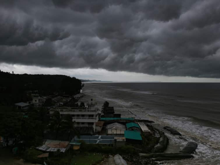 Low Pressure Area Southeast Bay Of Bengal Andaman Sea Likely To Intensify Into Cyclonic Storm On May 10 IMD Low-Pressure Area Over Bay Of Bengal And Andaman Sea Likely To Intensify Into Cyclonic Storm On May 10: IMD