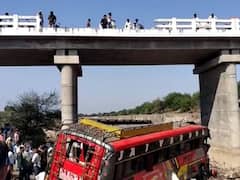 Madhya Pradesh Bus Accident: மத்திய பிரதேசத்தில் பேருந்து கவிழ்ந்து 15 பேர் உயிரிழப்பு.. 25 பேர் படுகாயம்.. என்ன நடந்தது?