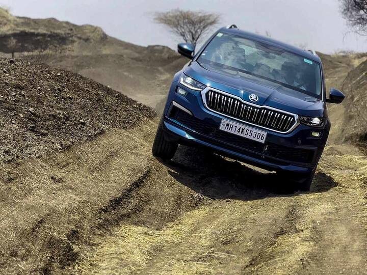 In terms of performance, it does 0-100 Kph in 7.8 seconds. The Kodiaq continues to get the Dynamic Chassis Control with Eco, Comfort, Normal, Sport, Individual and Snow driving modes. DCC also enables the suspension to be raised or lowered by 15 mm and hosts an off-road button. (Source: Somnath Chatterjee)