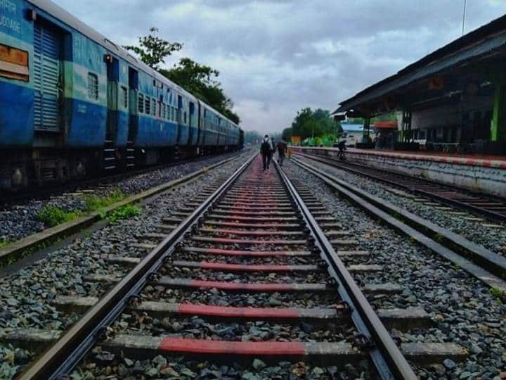 Banihal Baramulla 135 kms long railway track section to have double lane soon ann Banihal-Baramulla Railway Track: कश्मीर घाटी में बनिहाल-बारामूला रेलवे ट्रैक जल्द ही होगा डबल लेन, सर्वे के लिए टेंडर हुए अलॉट