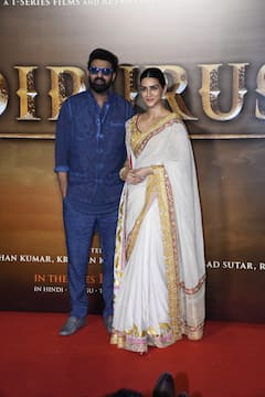 AMB మాల్‌లో సీతారాములు ప్రభాస్, కృతి సనన్