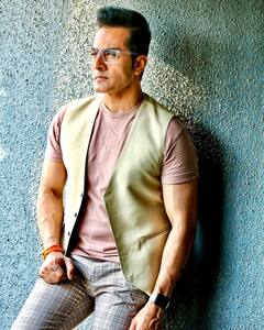 Sudhanshu Pandey Wife: बला की खूबसूरत हैं ‘अनुपमा’ के एक्स हसबैंड ‘वनराज’ की रियल लाइफ, बेहद फिल्मी है लव स्टोरी