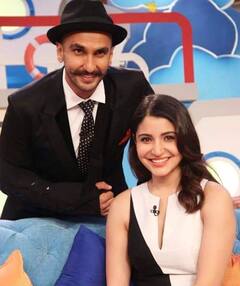 Raveena- Akshay से लेकर अनुष्का-रणवीर तक, कभी एक दूसरे के दीवाने थे ये कपल, ब्रेकअप के बाद आज हैं फ्रेंड्स