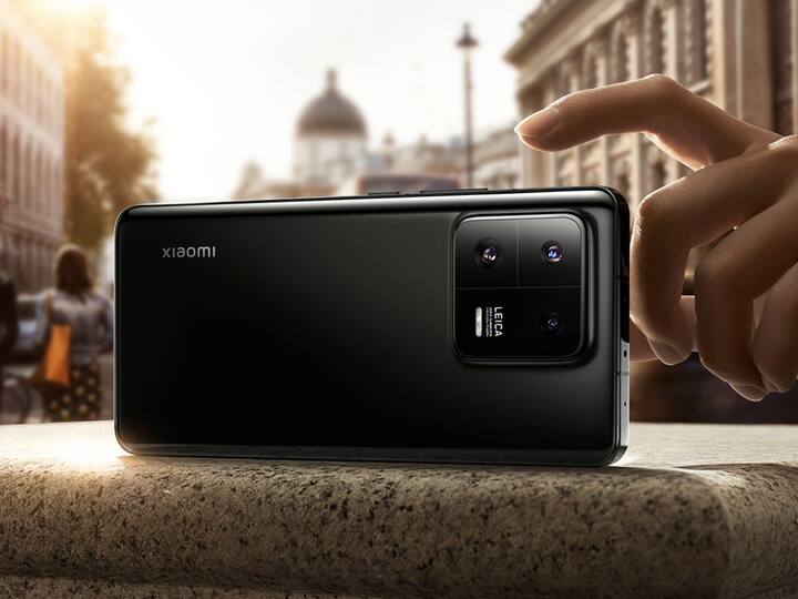 Xiaomi 13 Pro (Price: Rs 79,999) is the biggest rival to the Vivo X90 Pro, as they are both high-end phones with a one-inch camera sensor, 50-megapixel main sensor, 120W fast charging support, and premium design. The 13 Pro has a better processor, higher screen resolution, adaptive 120Hz refresh rate, and three 50-megapixel sensors, while the X90 Pro has two 50-megapixel sensors and a 12-megapixel one. [Image Credit: Mi]