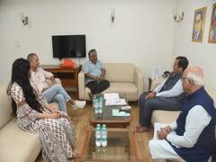 'द केरला स्टोरी' की टीम ने महाराष्ट्र के मंत्री से की मुलाकात, मंगल प्रताप लोढ़ा बोले- 'अभी कोई पुलिस सुरक्षा नहीं...'