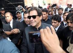 इमरान खान के वकील पर जानलेवा हमला, इस्लामाबाद हाईकोर्ट के बाहर बवाल