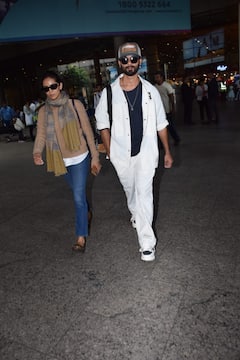 Shahid Kapoor And Mira Rajput Keep It Casual And Comfy At Mumbai Airport - See Pics