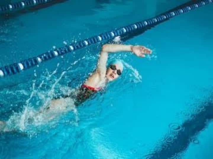 health tips skin care swimming pool precautions while bath in hindi स्विमिंग पूल में नहाते समय बरतें सावधानियां, वर्ना नहाने का मजा हो सकता है किरकिरा