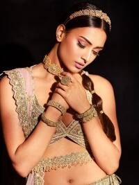 टीवी इंडस्ट्री से दूर कसौटी जिंदगी की प्रेरणा कैसे गुजार रही हैं जिंदगी?