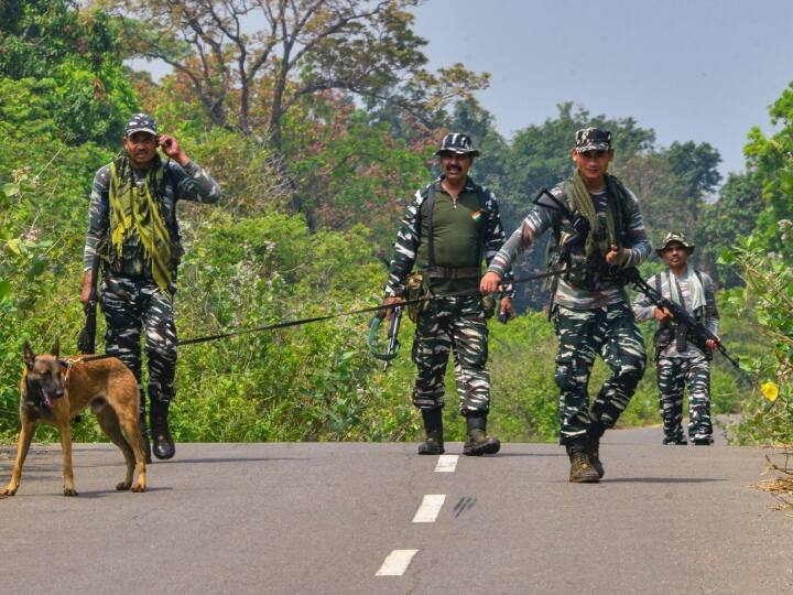 Odisha Naxal Encounter Three Maoists killed in encounter Kalahandi police officer injured Odisha Naxal Encounter: ओडिशा के कालाहांडी में मुठभेड़, तीन नक्सली ढेर, पुलिस अधिकारी घायल