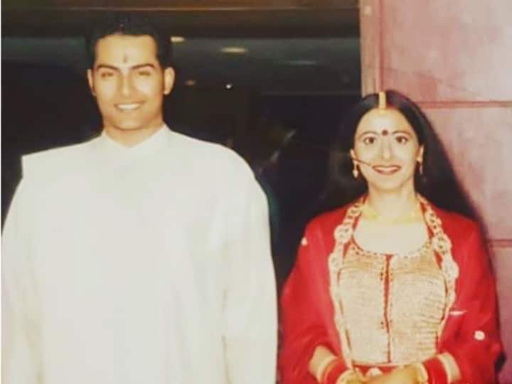 Sudhanshu Pandey Wife: “अनुपमा” में ‘वनराज’ का किरदार निभाने वाले एक्टर सुधांशु पांडे दर्शकों के फेवरेट स्टार्स की लिस्ट में शामिल हो चुके हैं. आज हम आपको एक्ट्रेस की खूबसूरत वाइफ से मिलवाने वाले हैं.