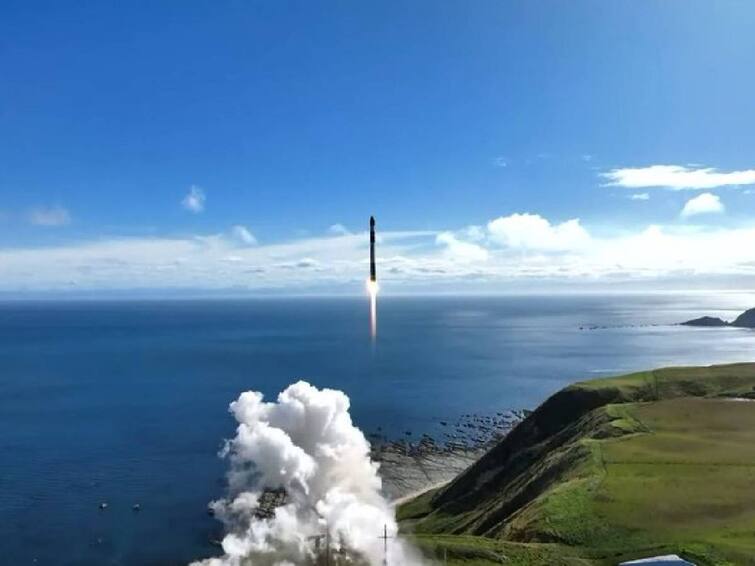 Rocket Lab launches 2 NASA satellites to study tropical storms and hurricanes NASA Cube : பூமியில் உருவாகும் புயல்களை கண்காணிக்க புதிய செயற்கைக்கோள்கள்.. கியூப்சாட் செயல்பாடுகள் எப்படி இருக்கும்? முழு விவரம் இதோ..